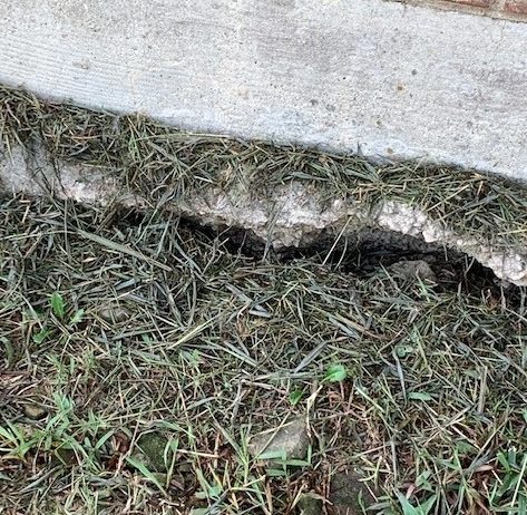 photo of cracks in home foundation